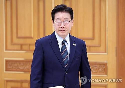 이 대통령 연쇄 접견: 미중 경제수장 만나 트럼프 시진핑 정상회담 사전 조율 한미일 경제 안보 전략 베센트 허리