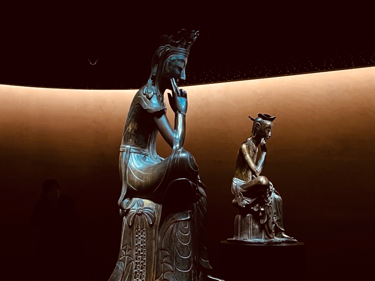 반가사유상-근접