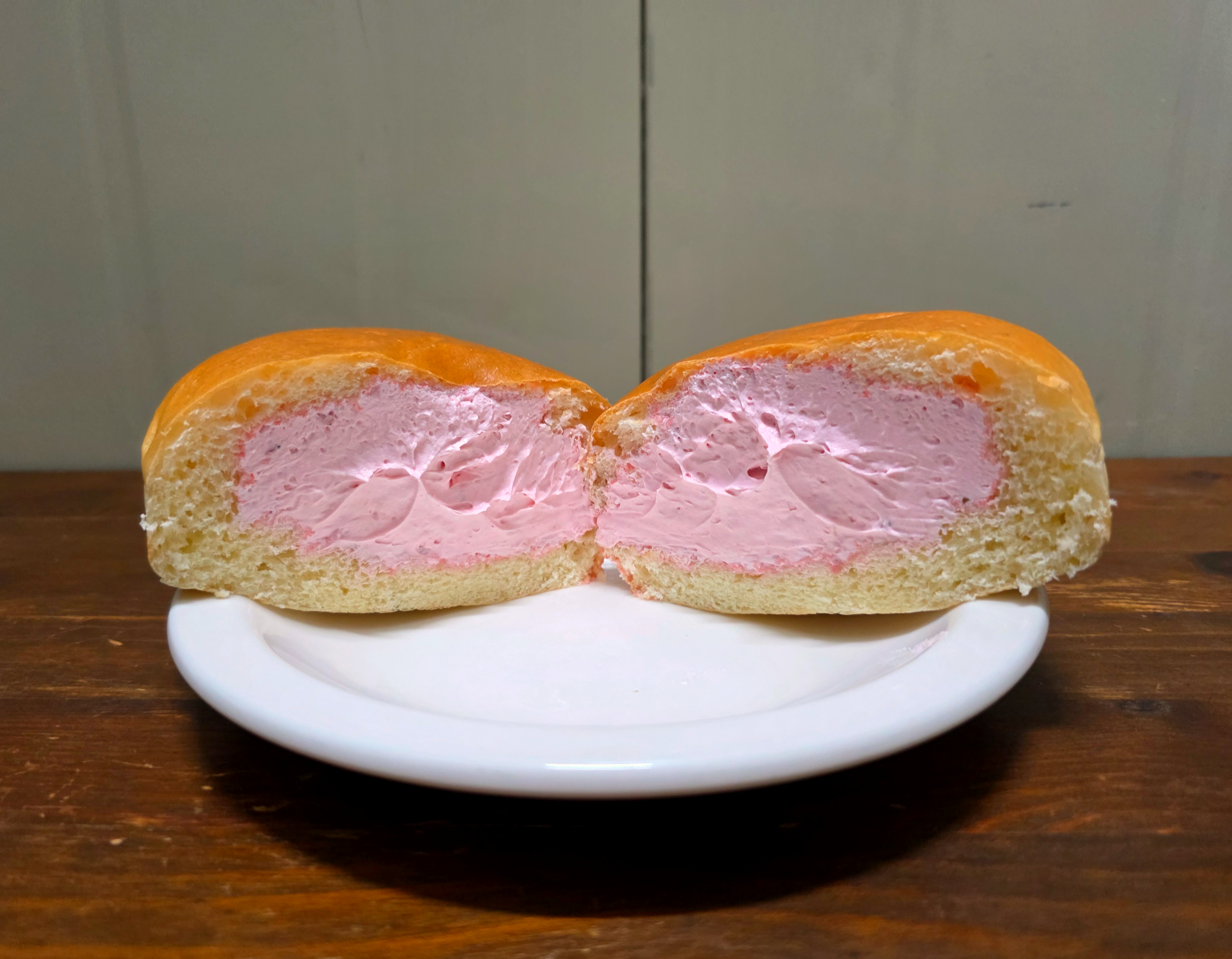 gs25신제품서울우유딸기크림빵