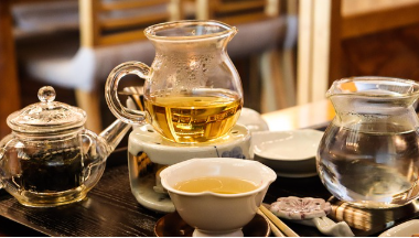 문화재 옆 찻집, 향긋한 이야기와 전통차 한 잔