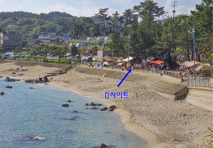 멀리서 바라보는 장호비치 캠핑장 D사이트