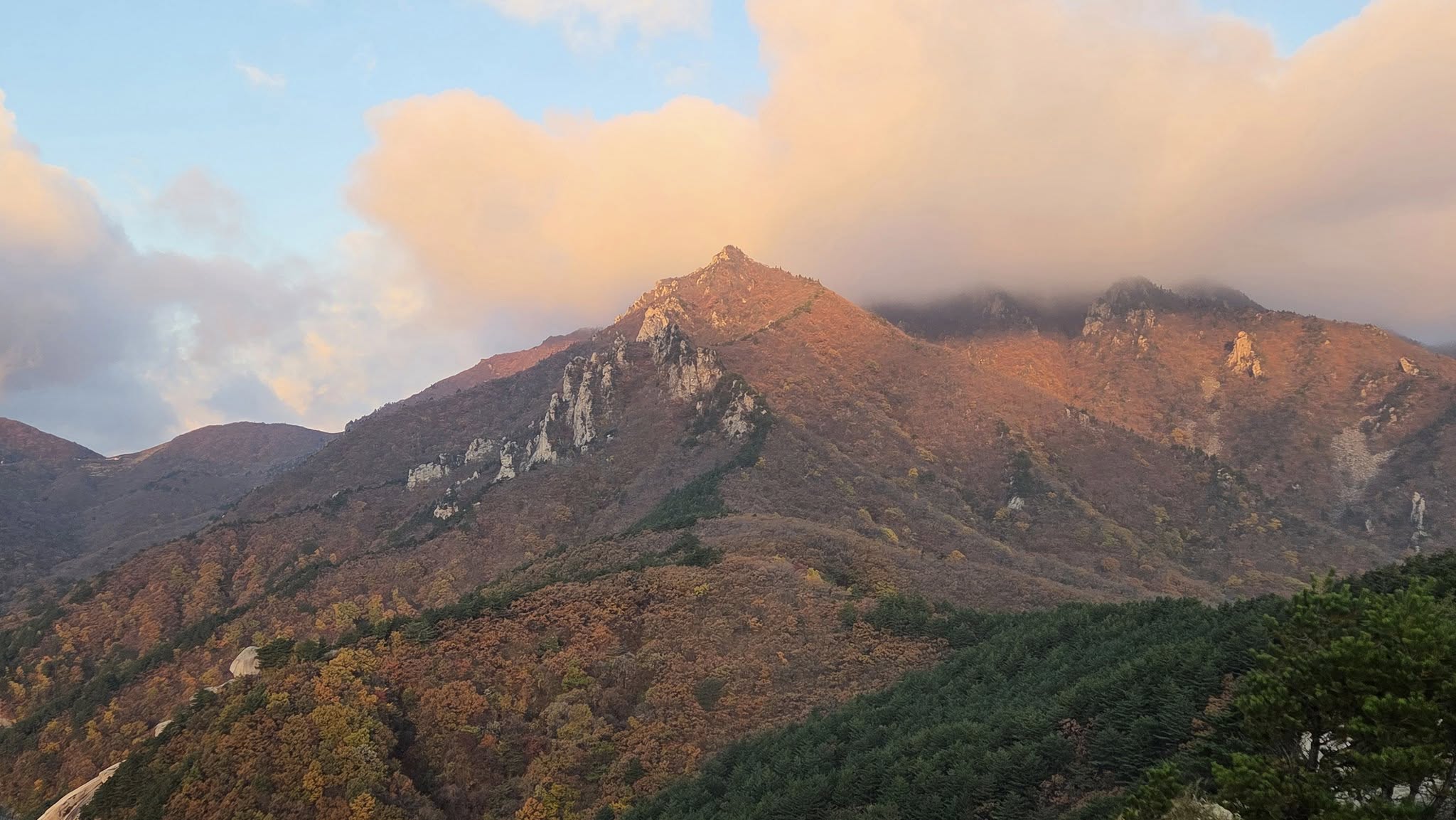 초겨울 도시 하늘(갤러리1)