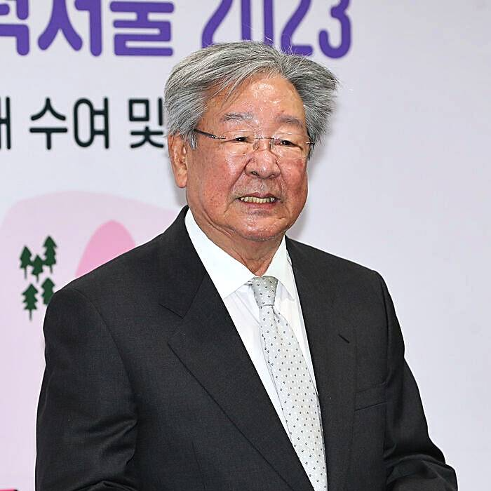 최불암