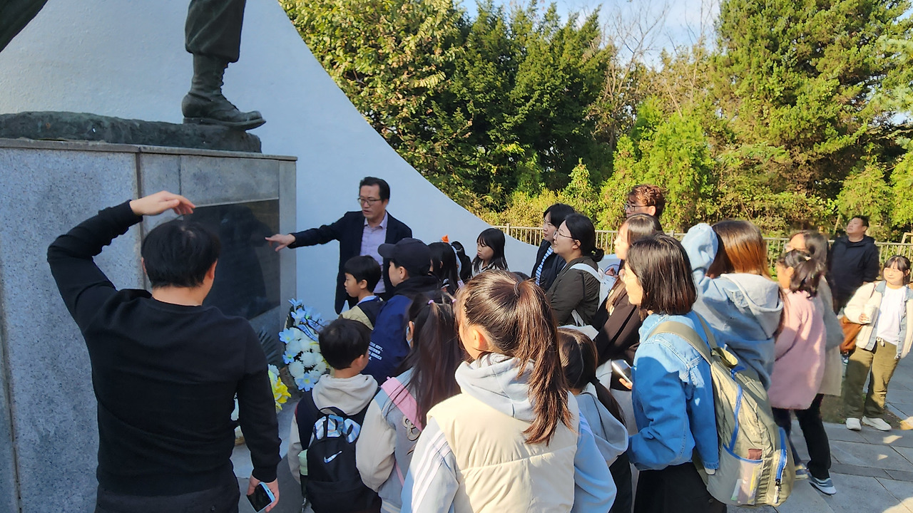 애기봉평화생태공원에서 걷고 듣고 쓰는 가을 체험, 백일장 열렸다 애기봉평화생태공원에서 걷고 듣고 쓰는 가을 체험, 백일장 열렸다