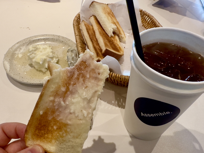 ์นด์ด๋ง ์นด์ด๋ง๋ง์ง ์ด์
๋ธ, ์์ ์นดํ