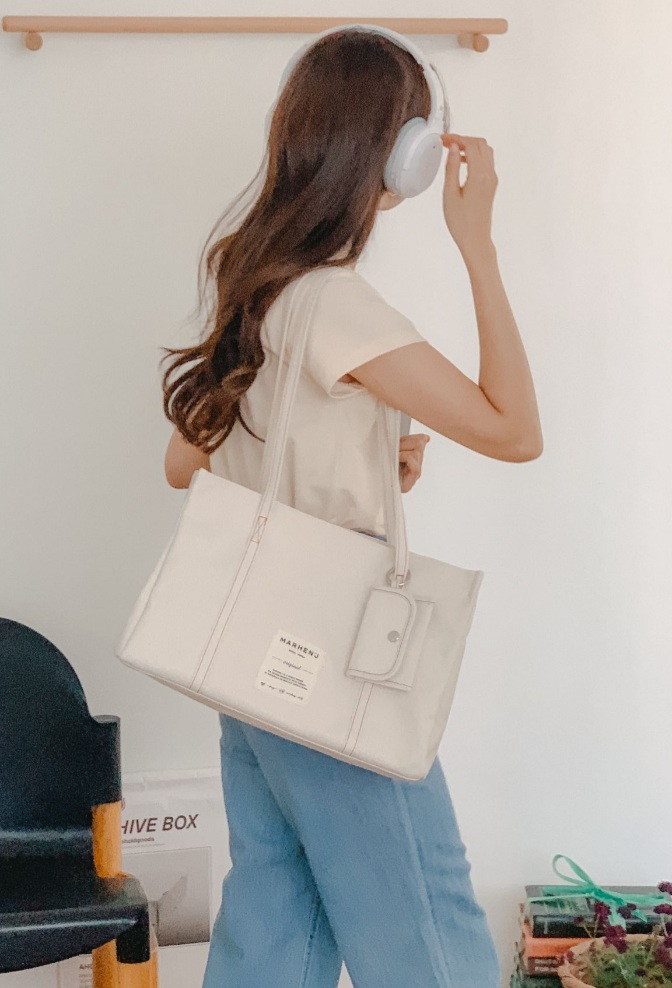 마르헨제이 라비백 아이보리