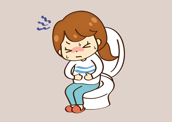 변비에-고통스러운-여성