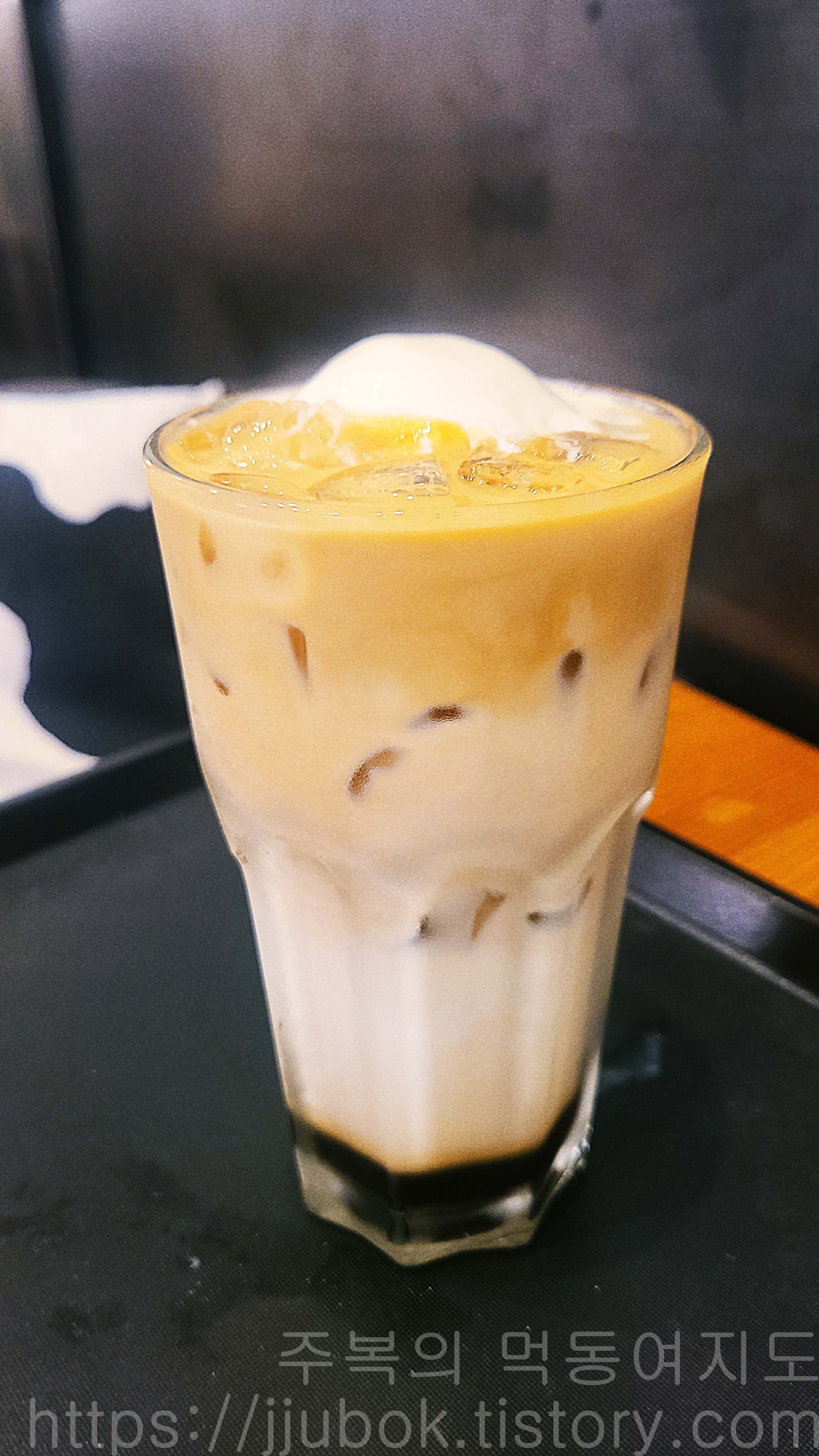 카페-리틀-포레스트-콜드브루-바닐라-젤라또-라떼