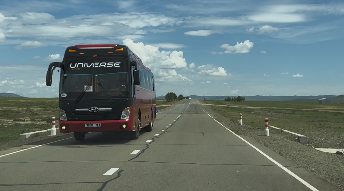 울란바토르에서 달란자드가드까지 포장도로