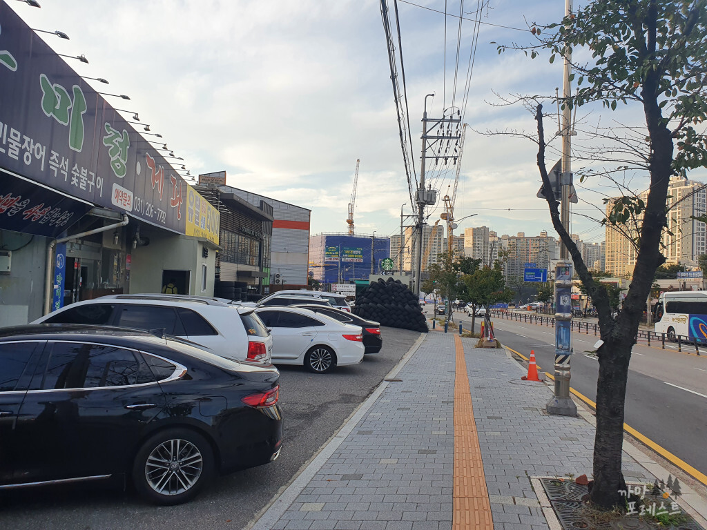 화성 만미정게판 주차장