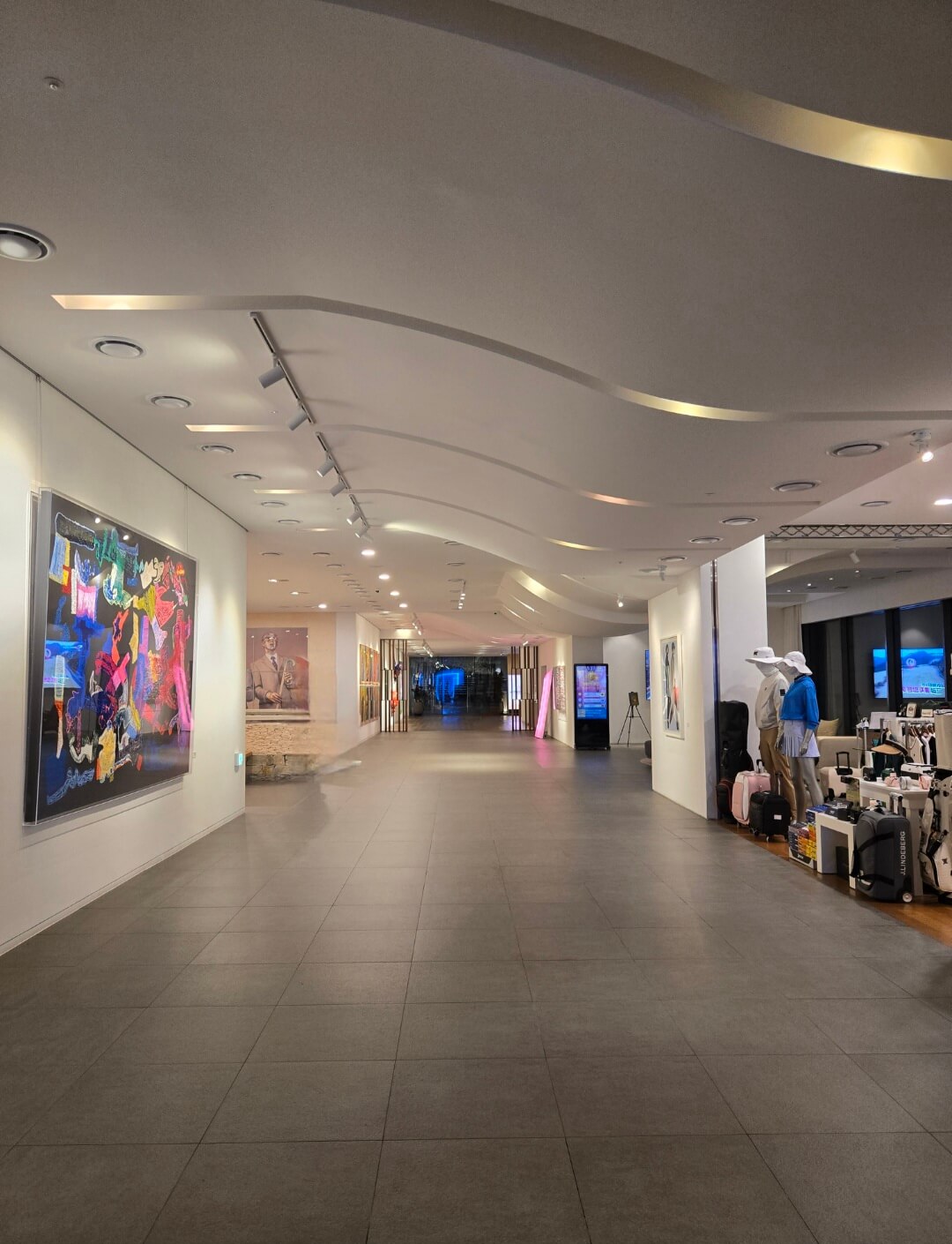 클럽하우스 실내 샵