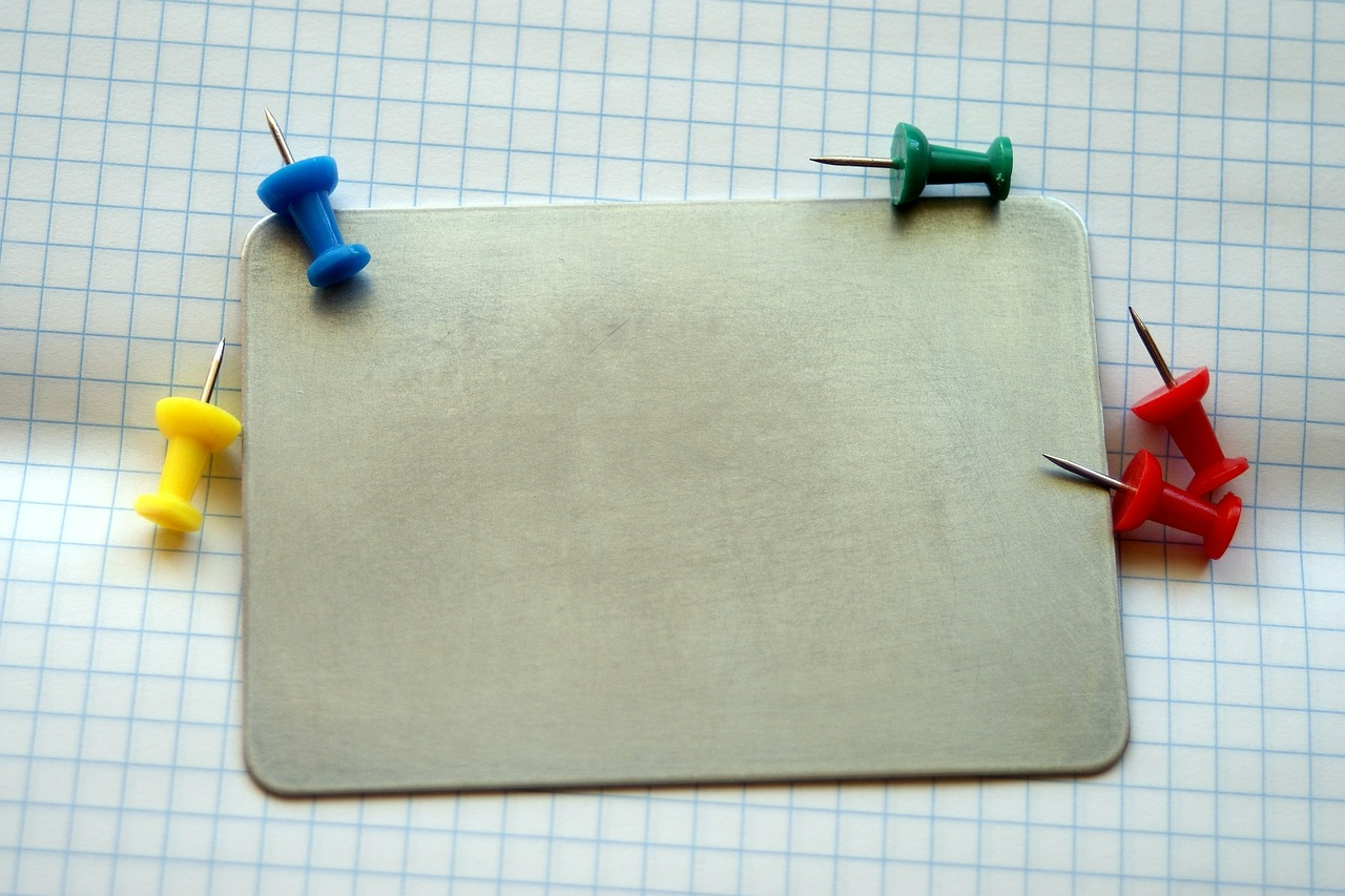 리브랜딩의 경제학: 로고 하나가 구단 가치를 바꿀 때