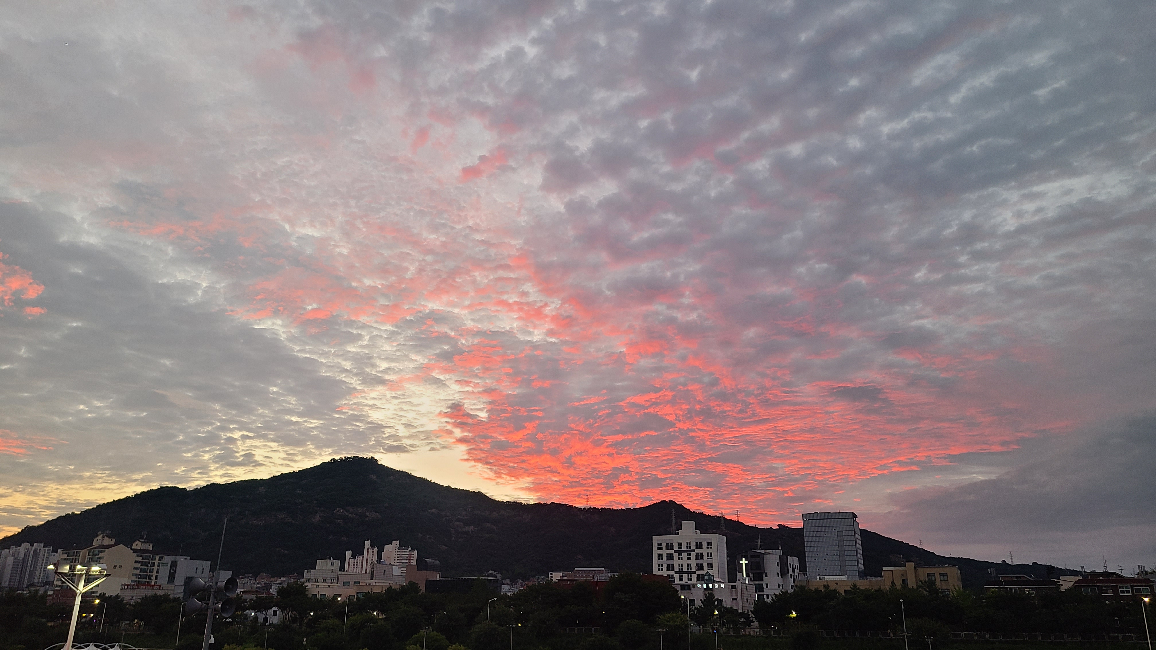 불타오르는하늘