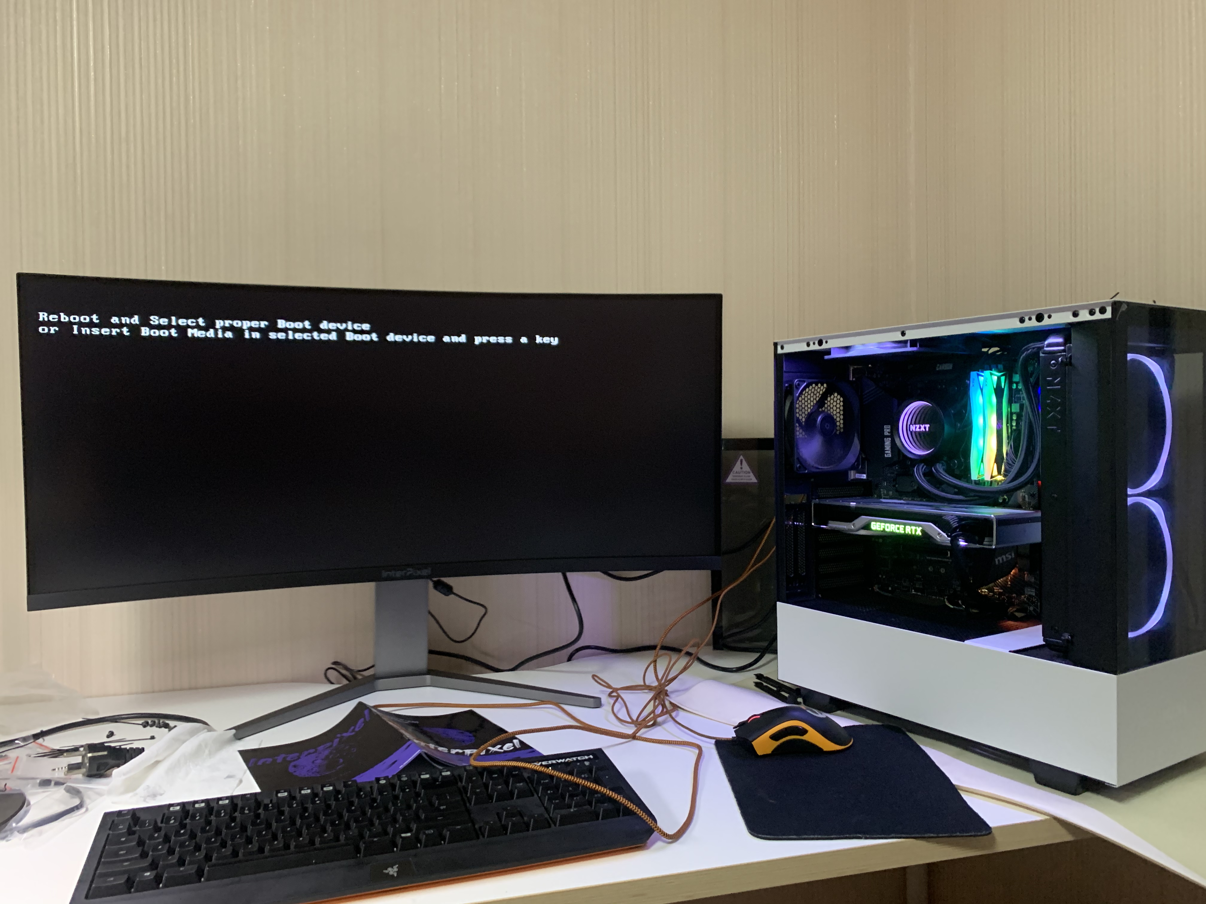 컴퓨터 조립 후 설치중