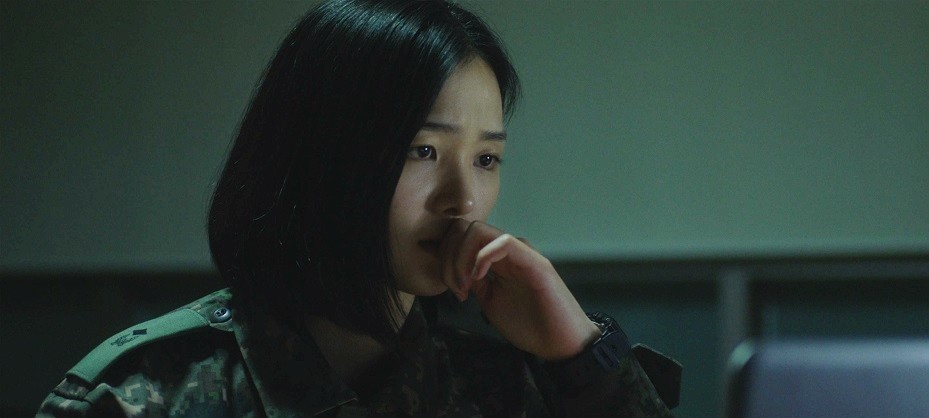 소위 여군의 모습