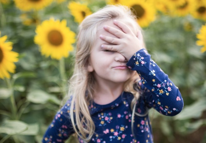 기발한 세금 이야기에 황당한 표정의 이미지