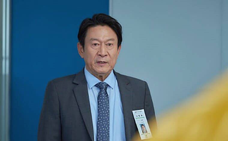 배우-김응수