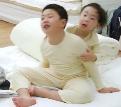 솔로라서황정음패딩