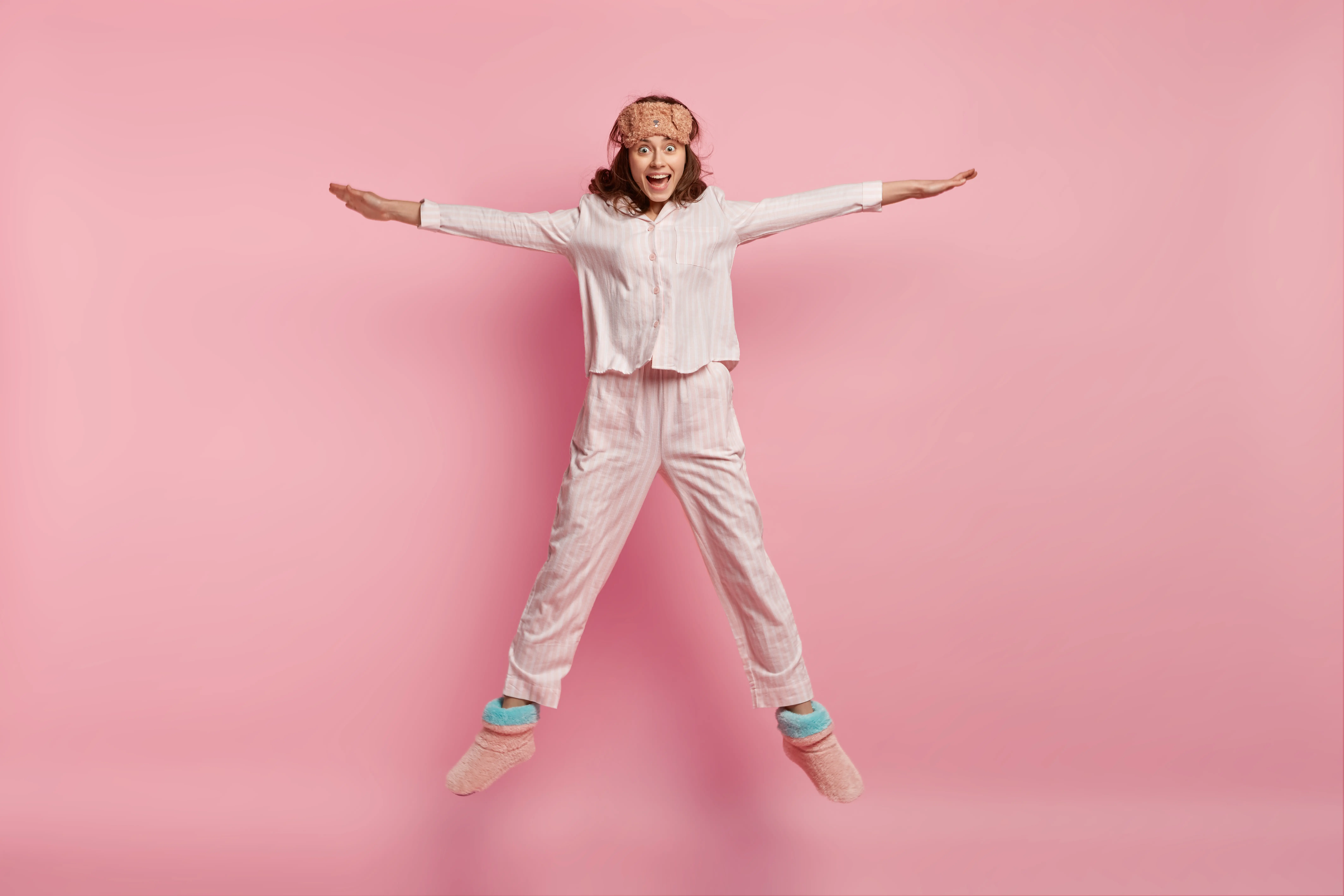 점핑잭: 전신을 사용하는 대표적인 유산소 운동