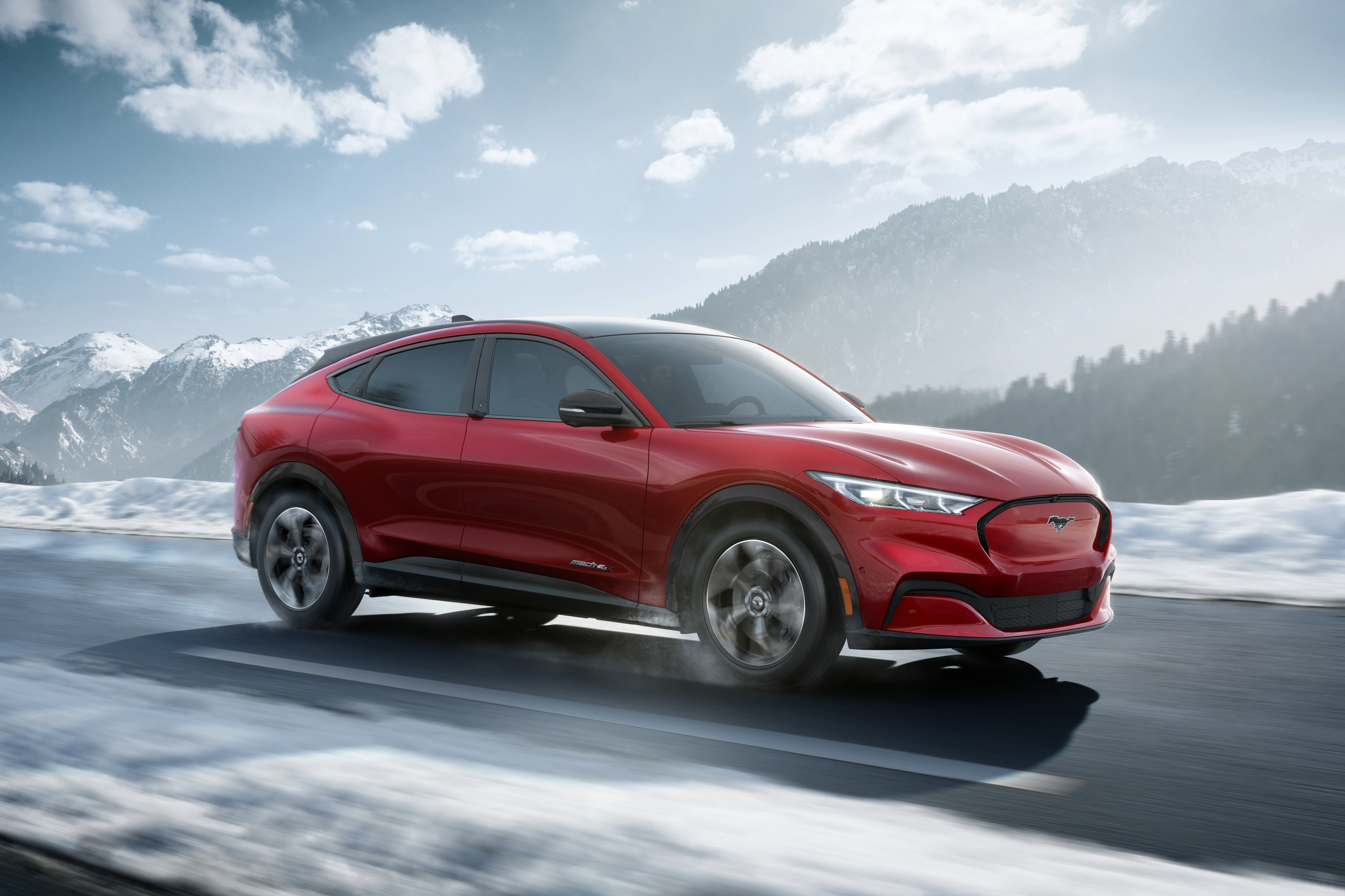 전기 SUV 머스탱 마하 E