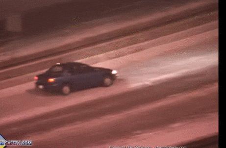 도로의 살인자 빙판과의 처절한 싸움 VIDEO:A desperate fight against the Black Ice