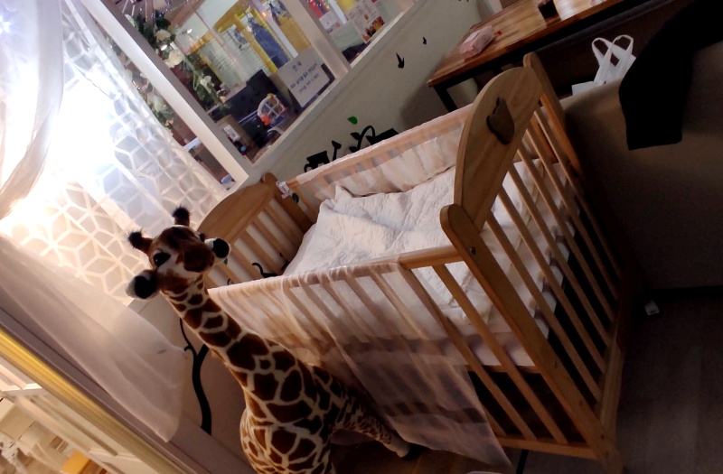 낮잠자는 아가를 위한 아기 침대