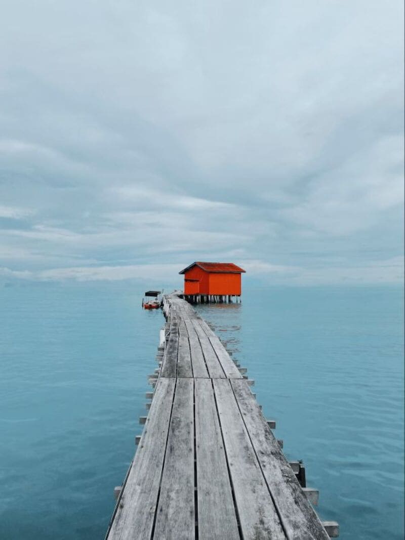 조지타운 클랜 제티의 수상가옥과 부두길