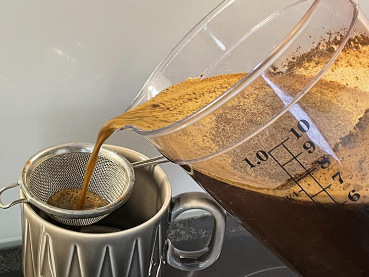 화려하거나 고가의 장비 없이 간편하게 즐기는 커피