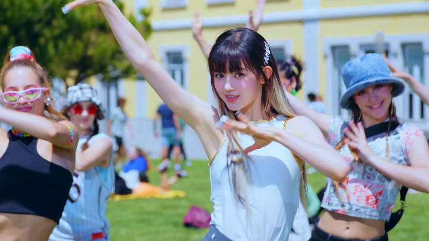 뉴진스 &amp;#39;Super Shy&amp;#39; 뮤비 캡처