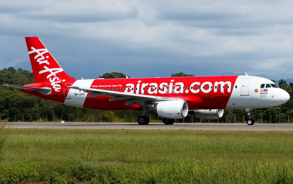 "인천 도착" 방송은 거짓말? 김포공항에 불시 착륙한 여객기 미스터리