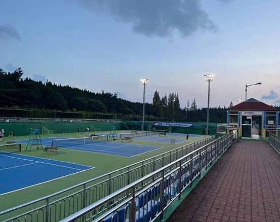 창원시립테니스장