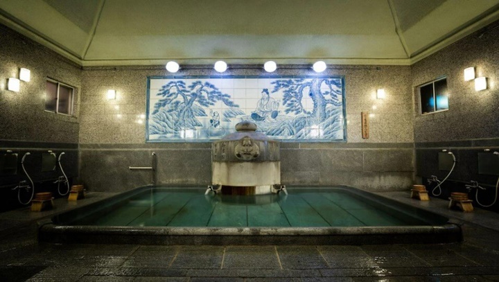 마츠야마도큐레이