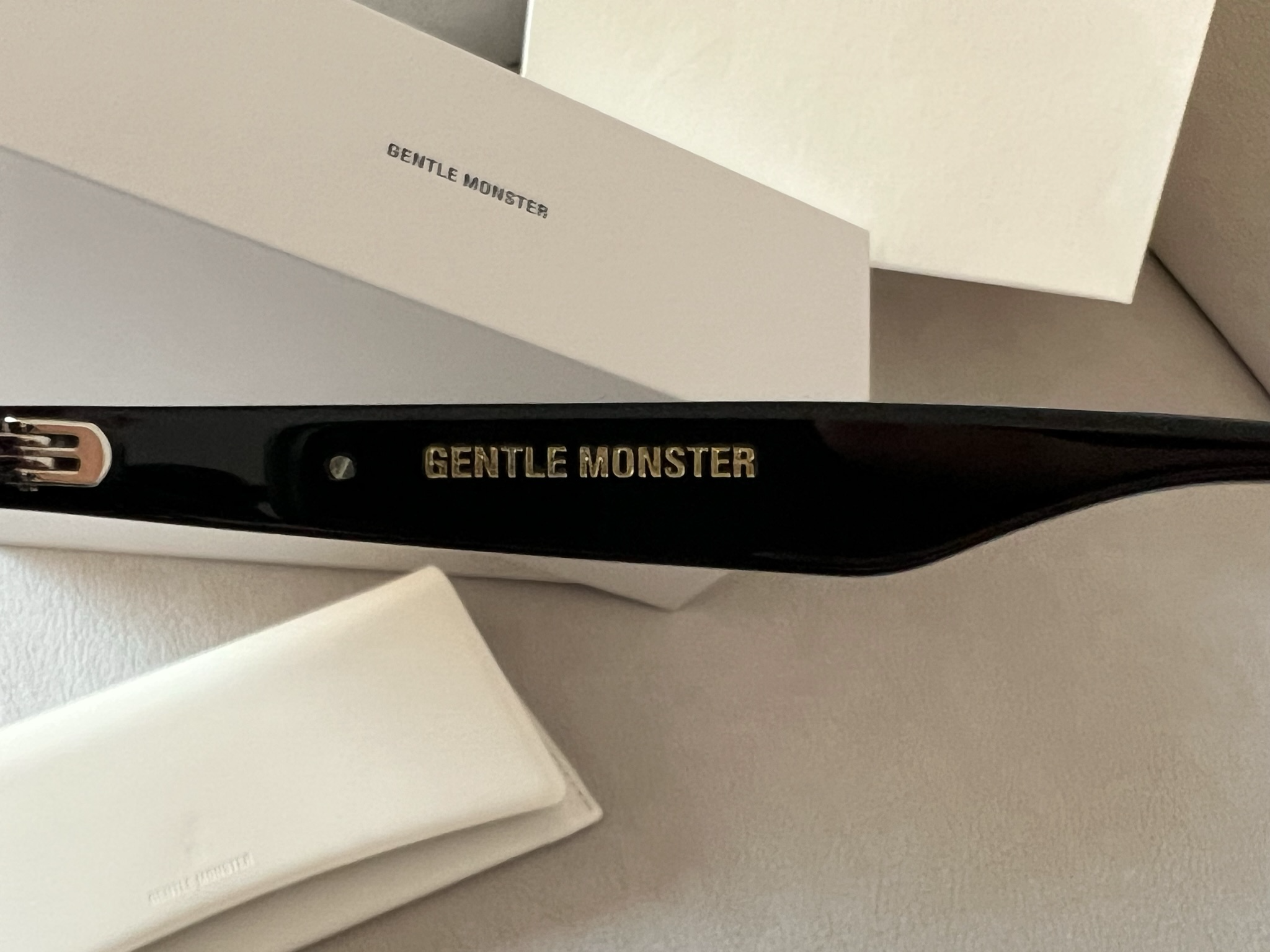 동탄-롯데배화점-젠틀몬스터-선글라스-릴리트01-후기