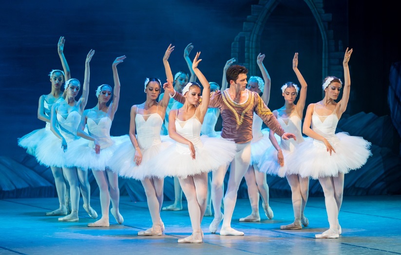 발레 작품 백조의 호수 사진