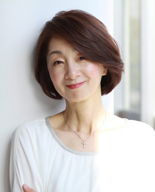 짧은 단발 스타일