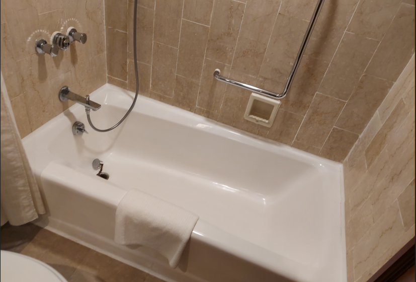 홀리데이인 골든 홍콩 욕실 욕조