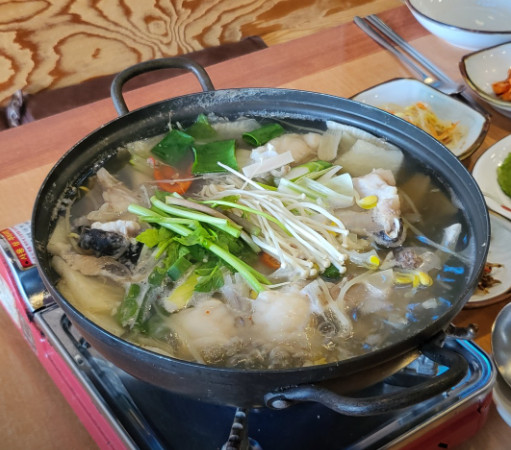 생생정보 믿고 떠나는 스타의 고장 거제 생선회 맛집 & 거제 카페 정보(2025.02.28)