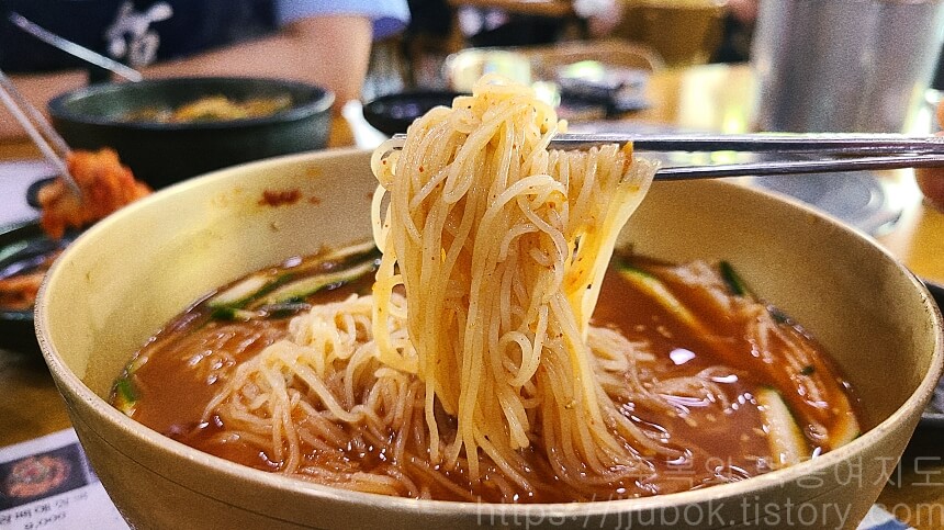 왕뼈-감자탕-가야밀면-맛