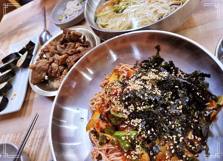 진심 가득 건강 담은 맛 대전 태평오거리 맛집 추천 생방송투데이 입맛 돋우는 새콤달콤 비빔국수 연탄구이 잔치국수 달걀 김밥 오늘방송 맛있GO 싸다GO