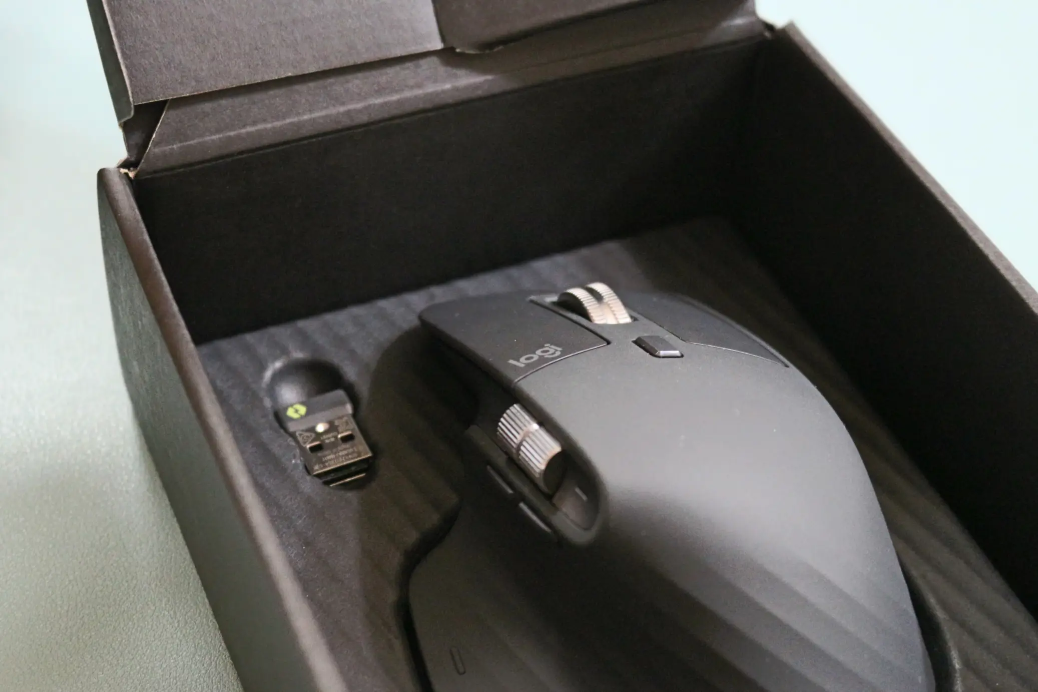 MX MASTER 3S와 로지볼트 수신기