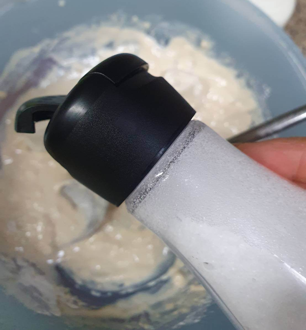 부주전 반죽에 간으로 사용할 소금 사진