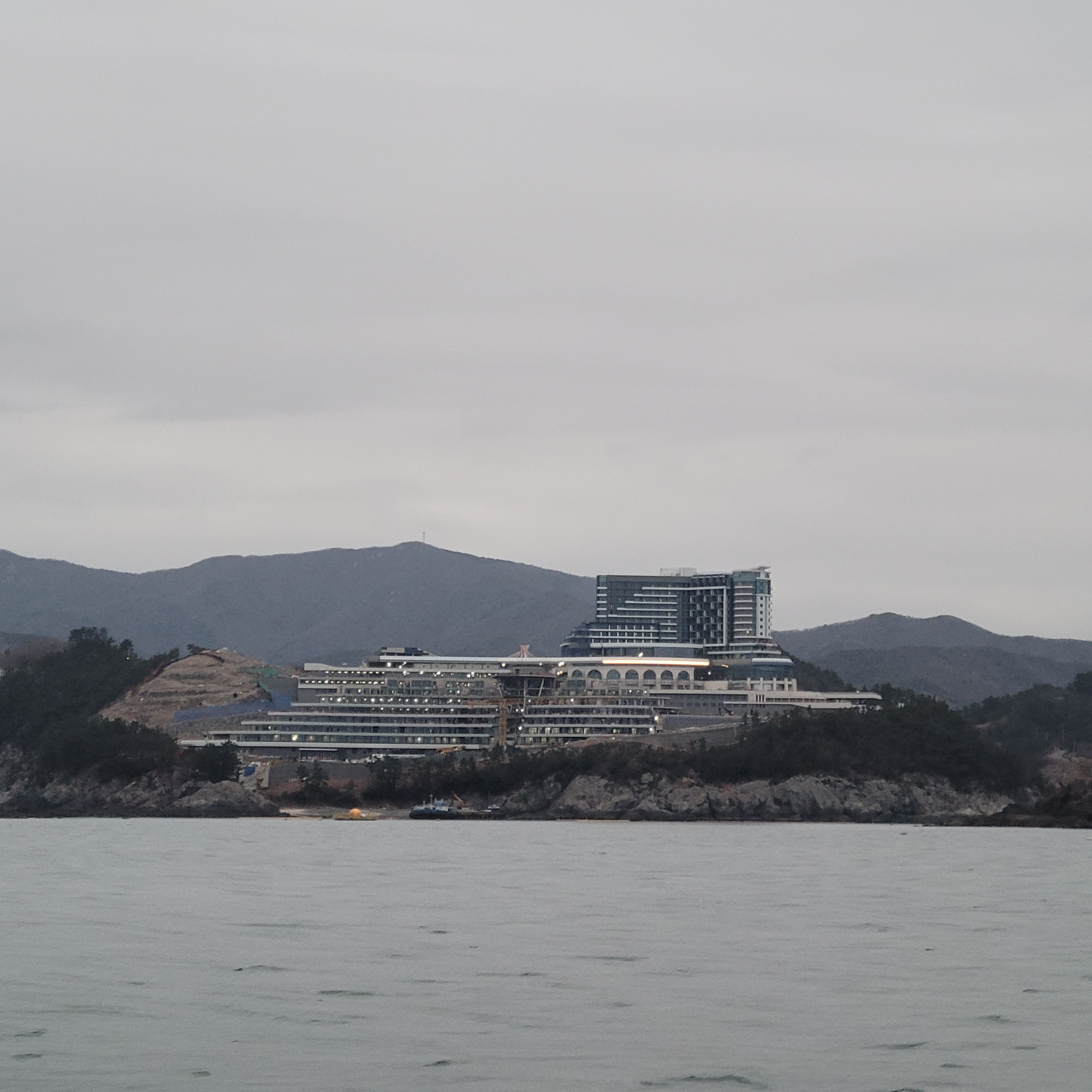 완공된 솔비치 남해