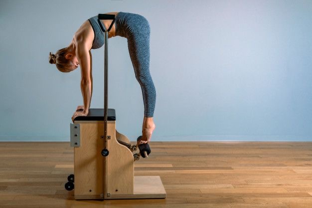 전문가가 추천하는 필라테스 체어 활용 루틴 사진 첨부