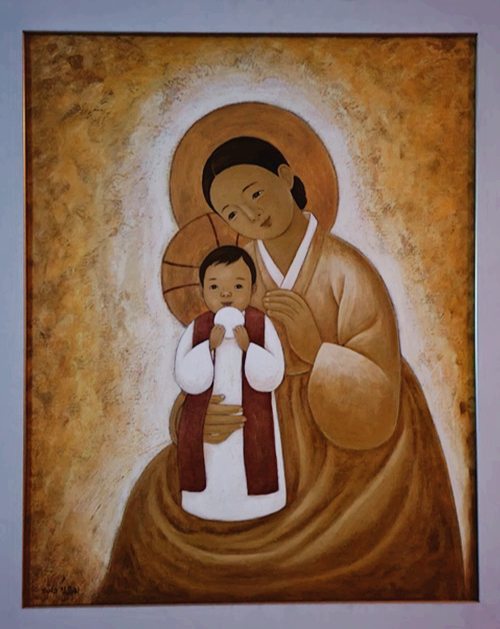 서울 신천동성당 성체조배실에 있는 성모자상 그림입니다. 아기 예수님이 성체를 들고 계시고 있네요. 심순화 카타리나 작가님 작품입니다.