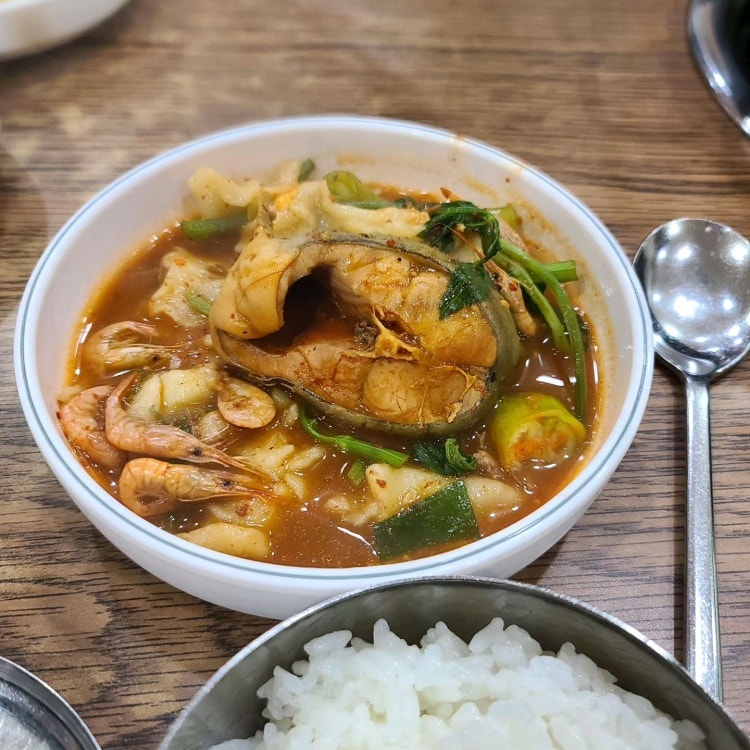 생방송투데이 한우물의 법칙 메기매운탕