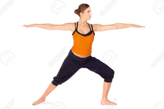 종아리 요가 중 워리어 자세입니다.