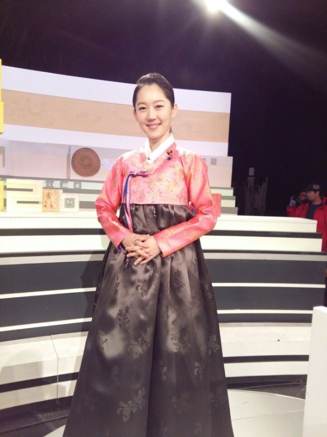 엄지인 아나운서