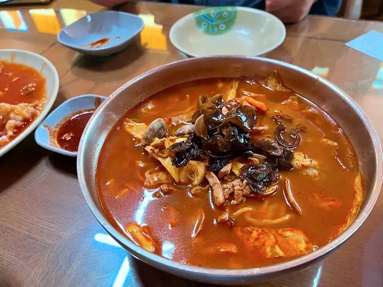 생방송오늘저녁 충남 태안, 동부시장 서부시장 가을 대하 새우 소금구이, 우럭 포, 돼지고기 육짬뽕 고기짬뽕 맛 추천
