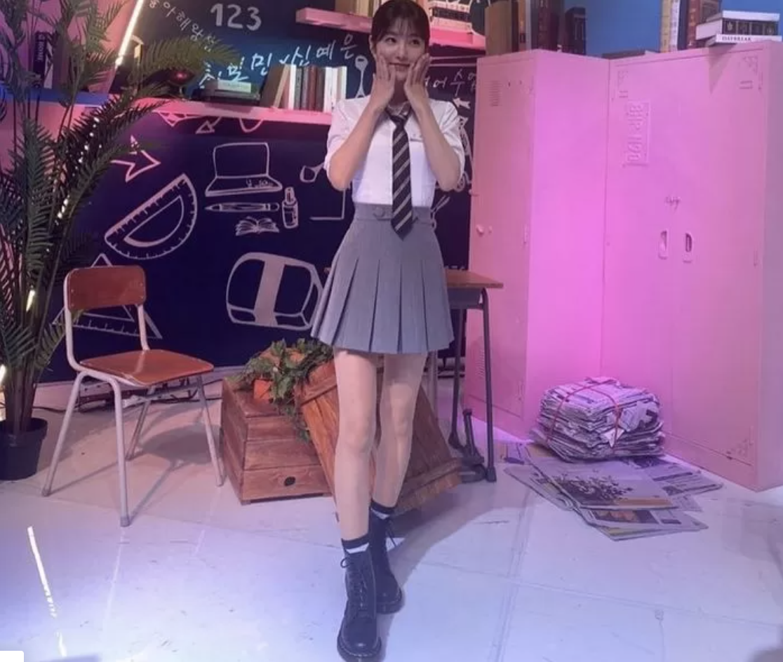 신예은 각선미
