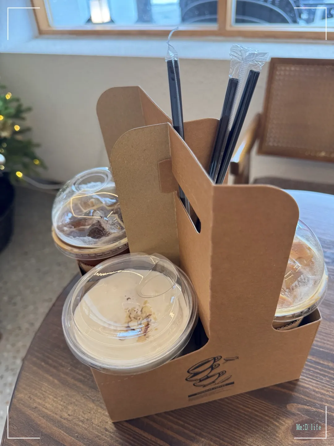 동네커피-서산-해미읍성-커피맛집-바닐라라떼-동네라떼-베이글-수제샌드위치-우드톤-화이트-인테리어